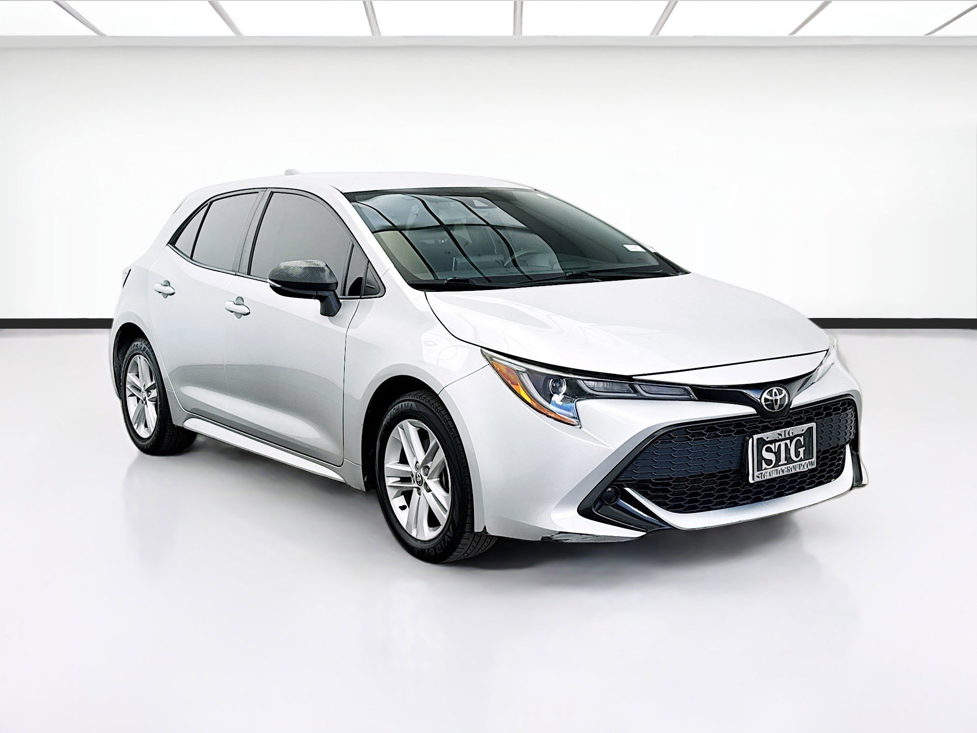 Used 2019 Toyota Corolla SE w/ Carpet Mat Package FWD image 3