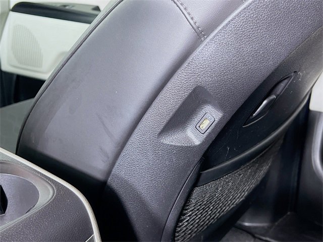 Used 2024 Kia Carnival LX image 33