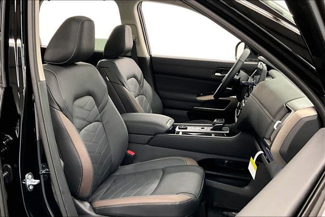 New 2025 Nissan Pathfinder Platinum w/ Lighting Package (N93) image 39