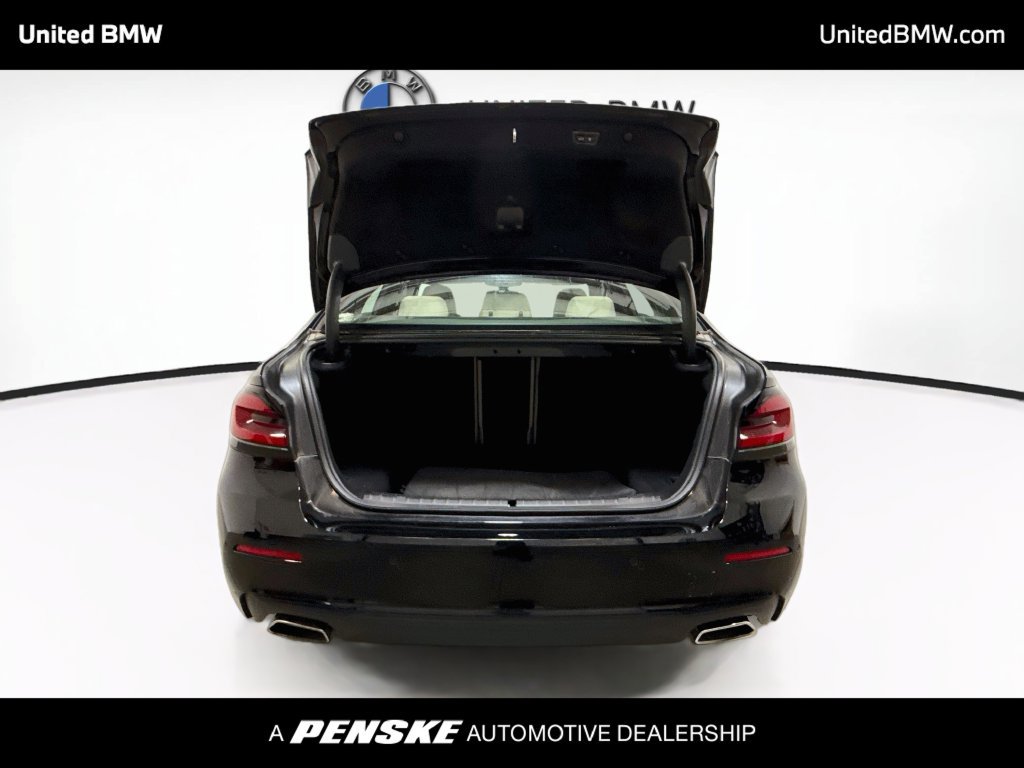 Used 2023 BMW 530i w/ Premium Package RWD image 21