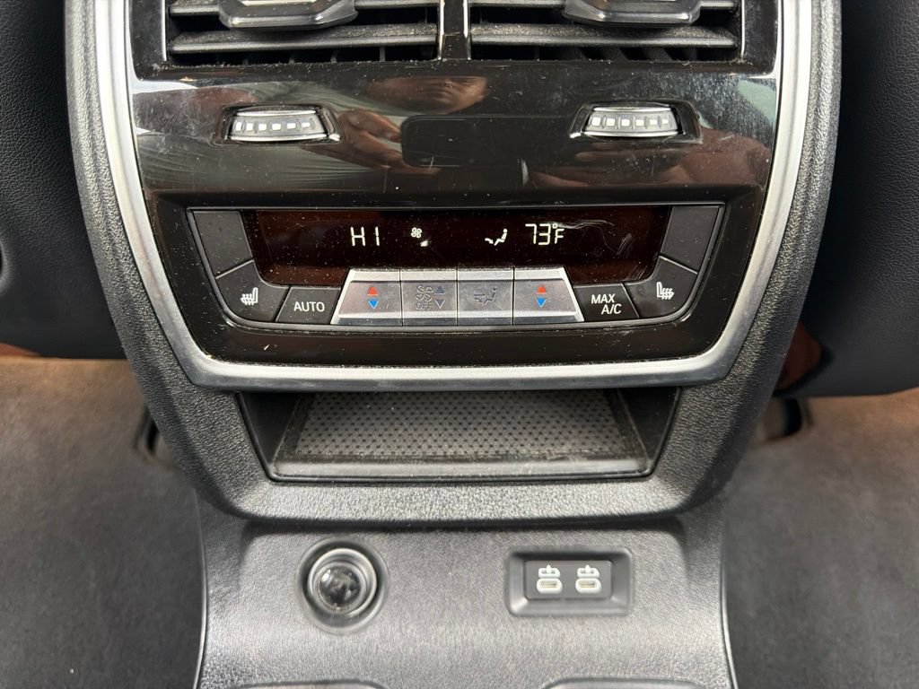 Used 2022 BMW X7 M50i AWD/4WD image 26