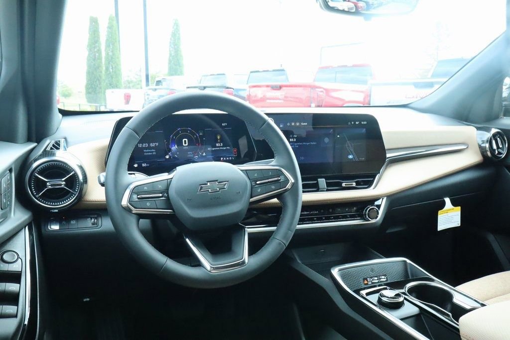 New 2026 Chevrolet Equinox ACTIV w/ Convenience Package III FWD image 2