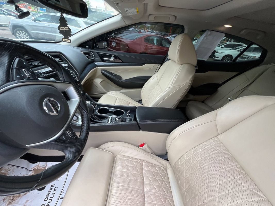 Used 2020 Nissan Maxima Platinum w/ Sport Mat Group FWD image 9