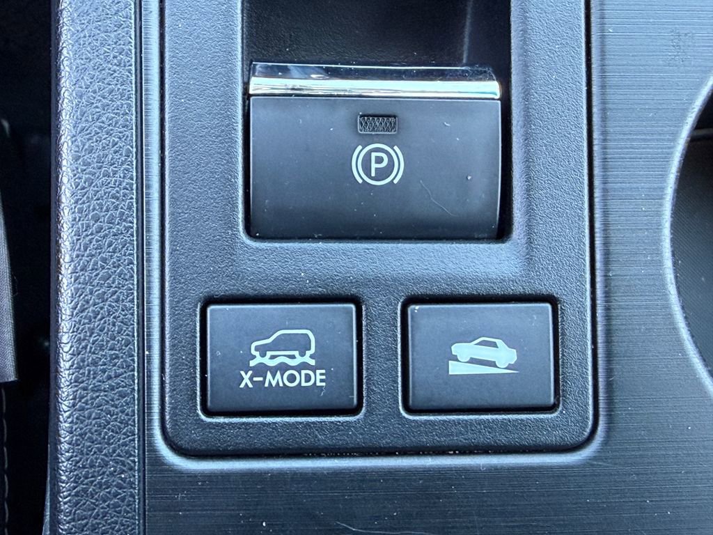 Used 2017 Subaru Outback 2.5i Limited image 34