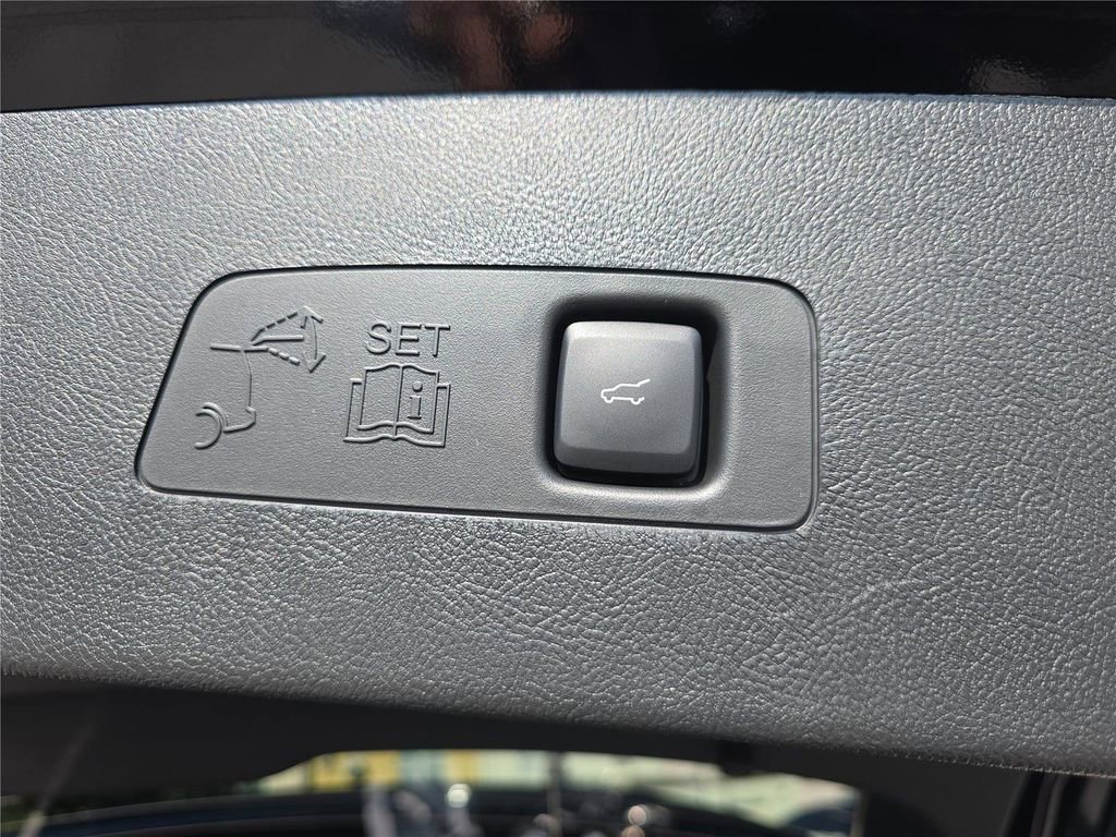 New 2026 Lincoln Corsair Reserve AWD/4WD image 23
