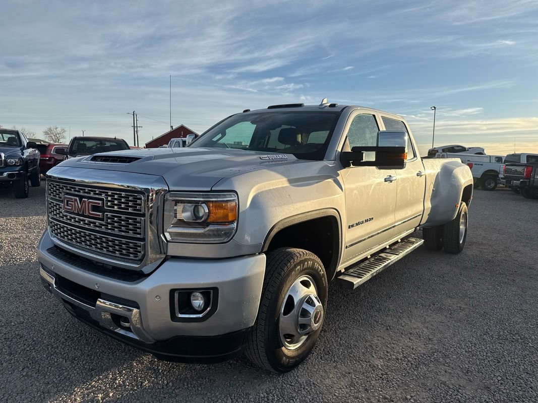 Used 2019 GMC Sierra 3500 Denali w/ Duramax Plus Package image 5
