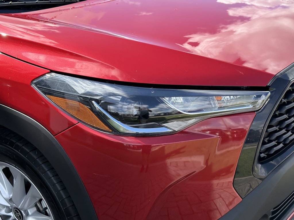 Used 2023 Toyota Corolla Cross LE FWD image 8