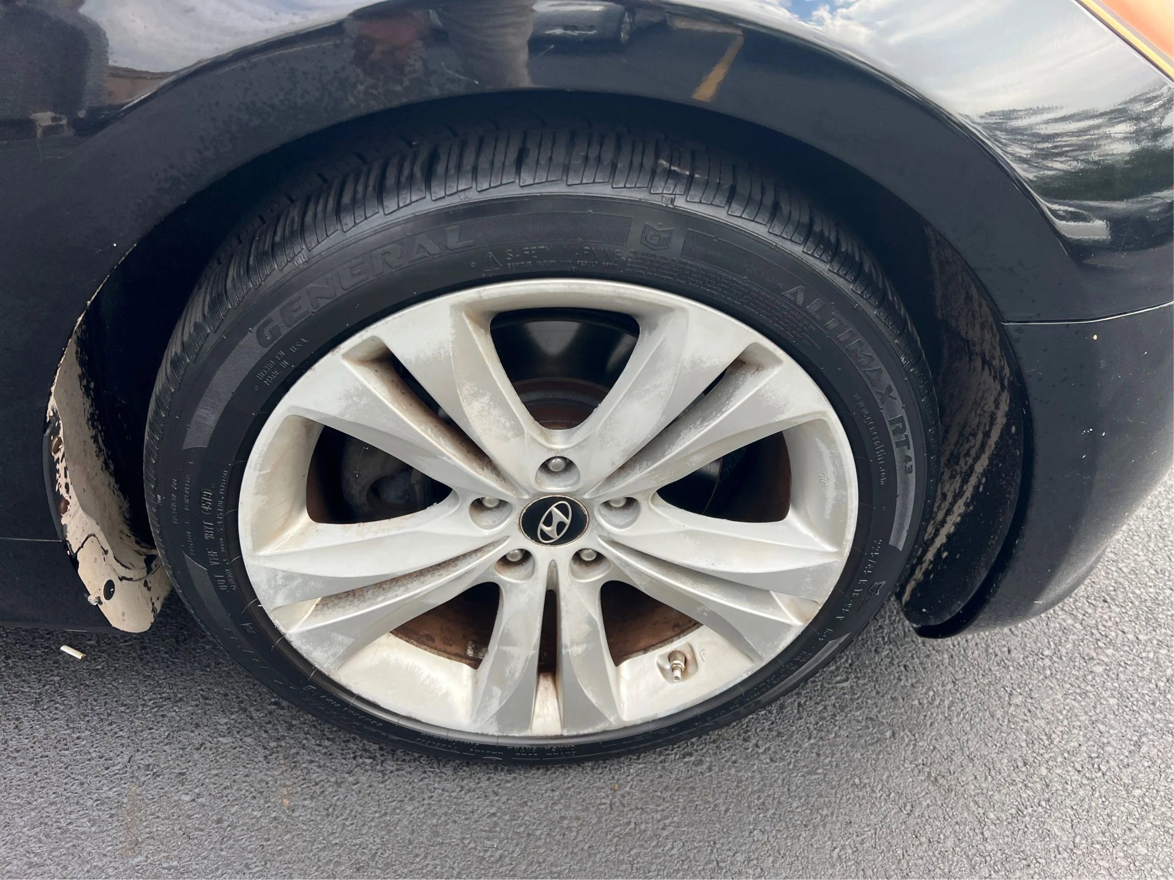 Used 2010 Hyundai Genesis 3.8 RWD image 24