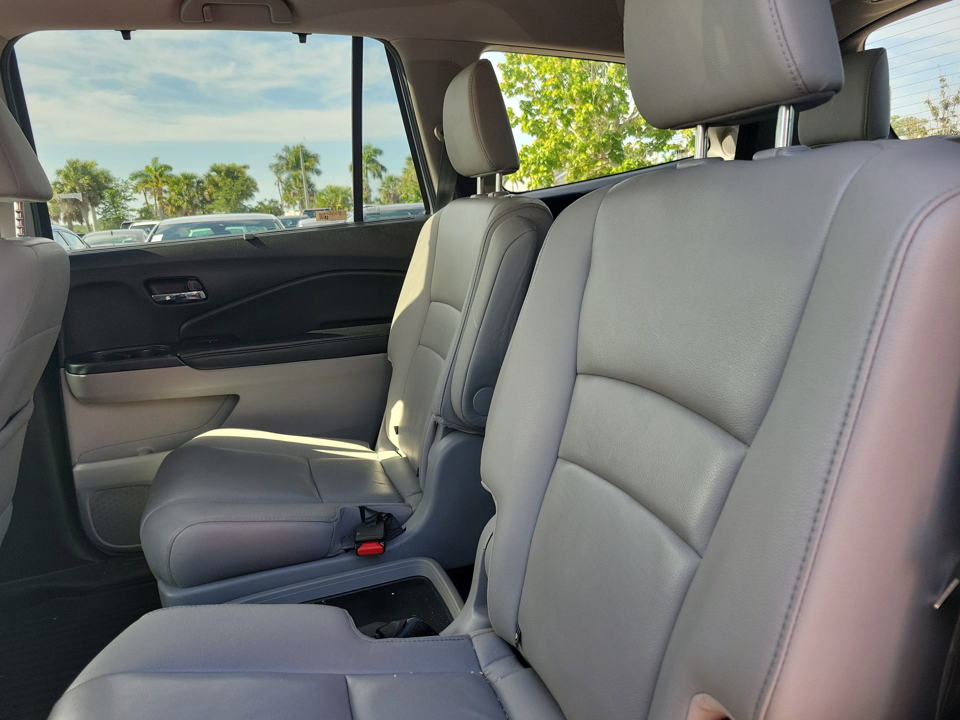 Used 2019 Honda Pilot Touring image 17