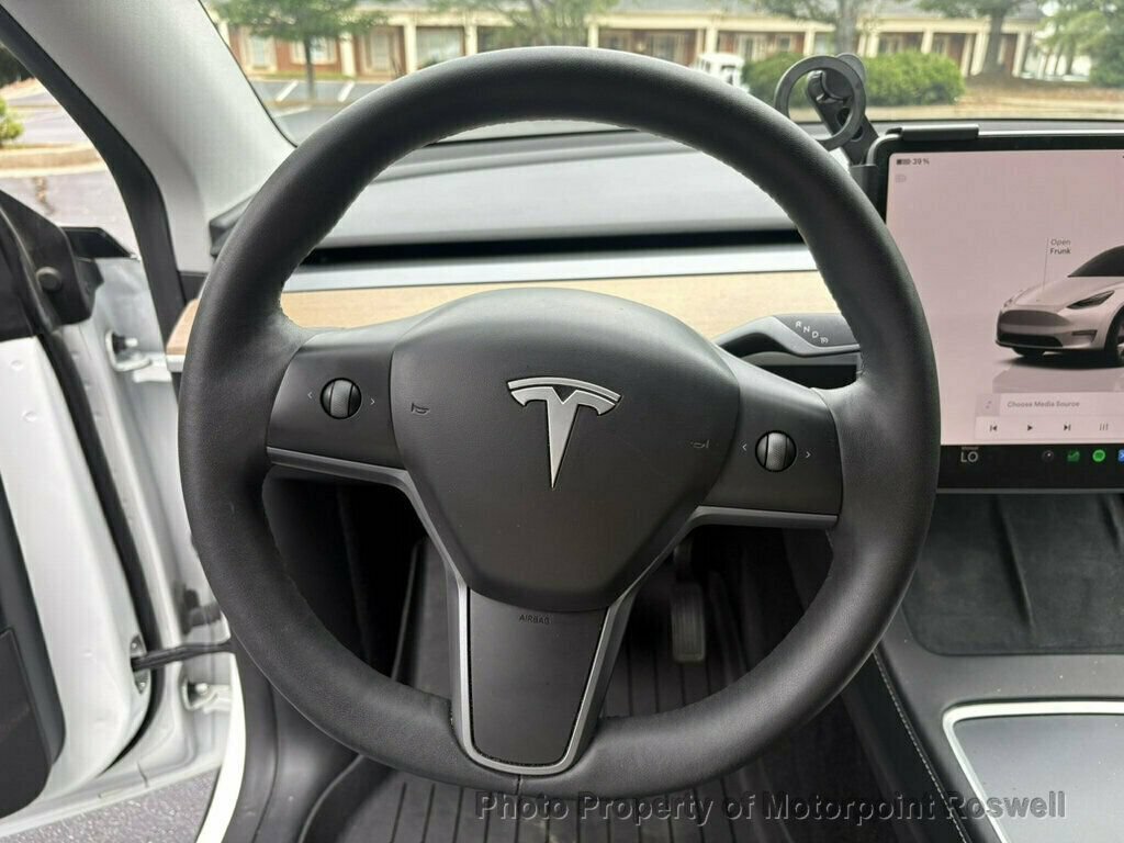 Used 2023 Tesla Model Y Long Range AWD/4WD image 16