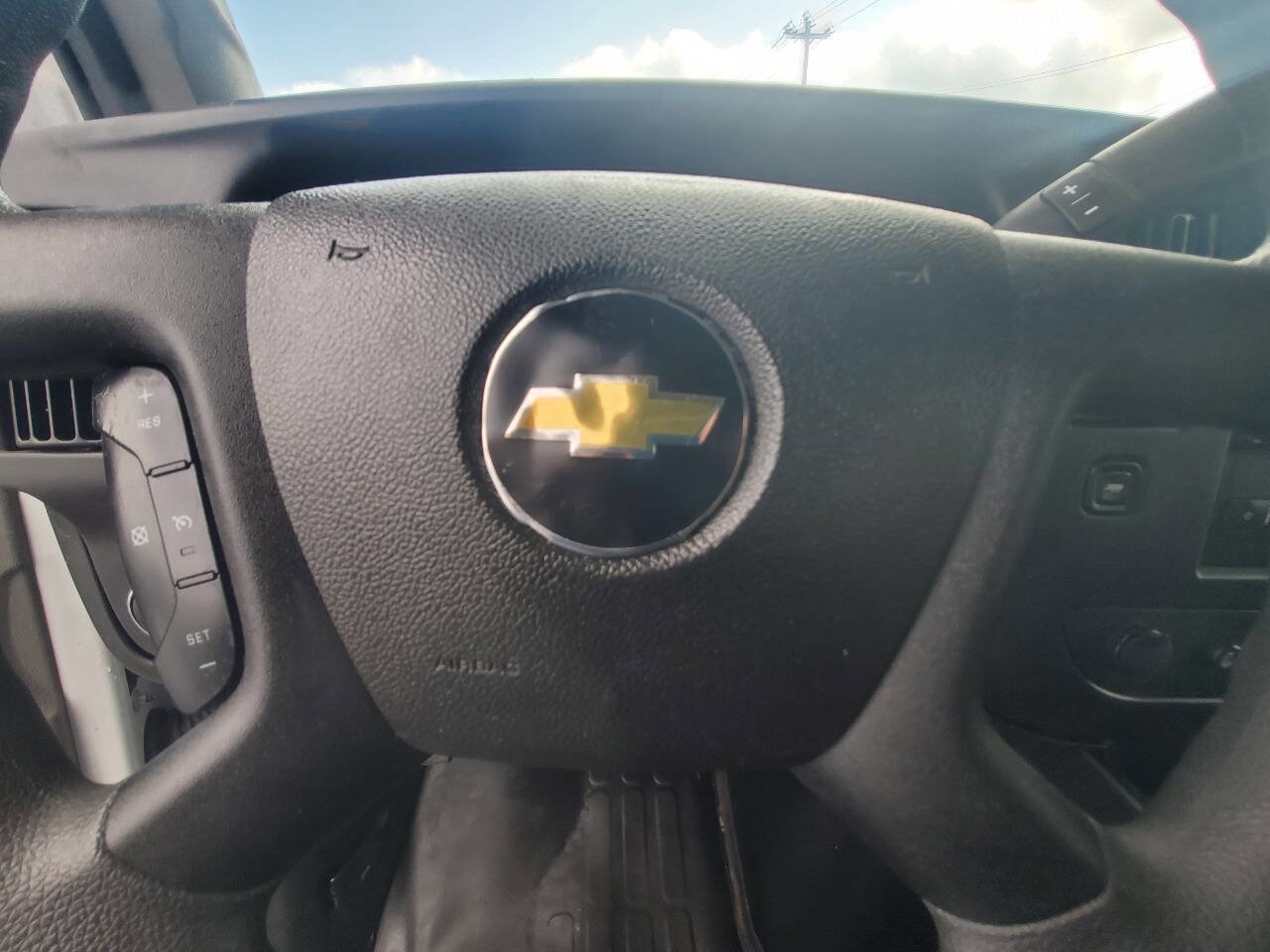 Used 2022 Chevrolet Express 2500 w/ Driver Convenience Package image 14