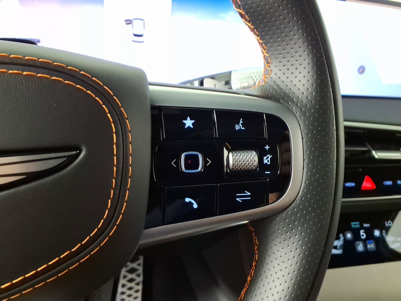 Certified 2026 Genesis GV70 3.5T Sport Advanced AWD/4WD image 22