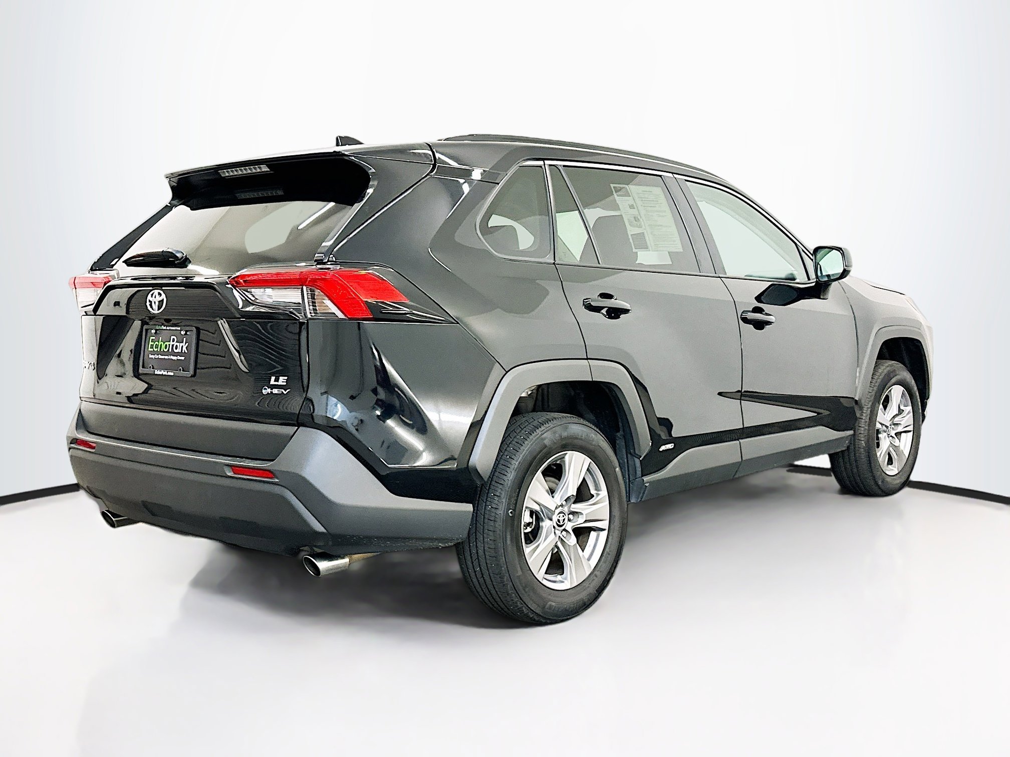 Used 2025 Toyota RAV4 LE image 9