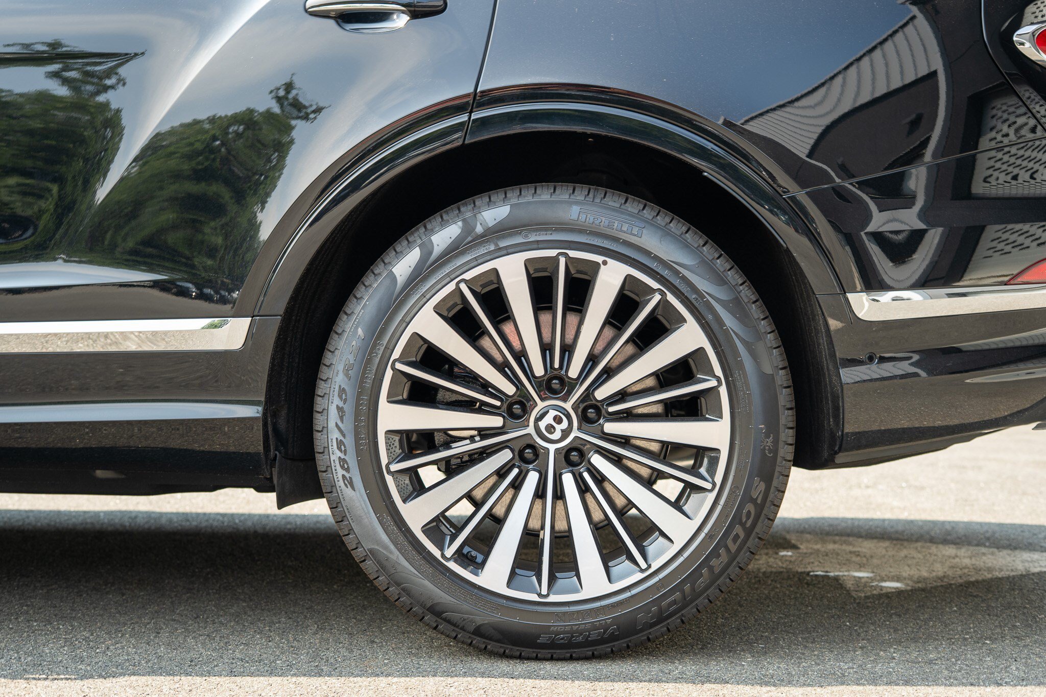 New 2026 Bentley Bentayga AWD/4WD image 27