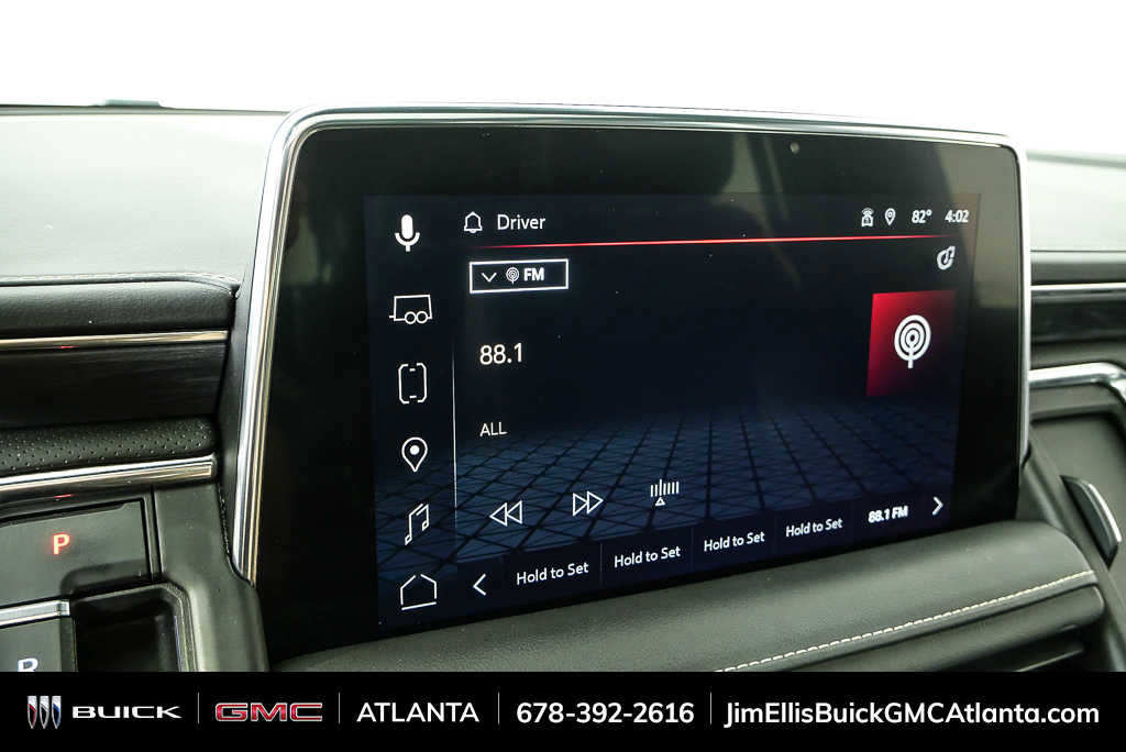 Used 2023 GMC Yukon XL SLT w/ SLT Premium Package image 14