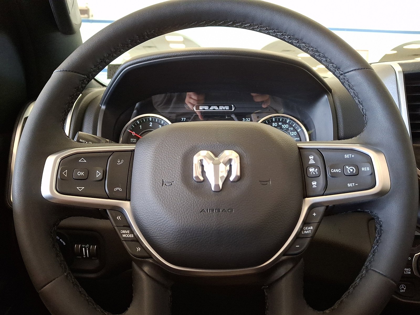 Certified 2025 RAM 1500 Big Horn AWD/4WD image 17