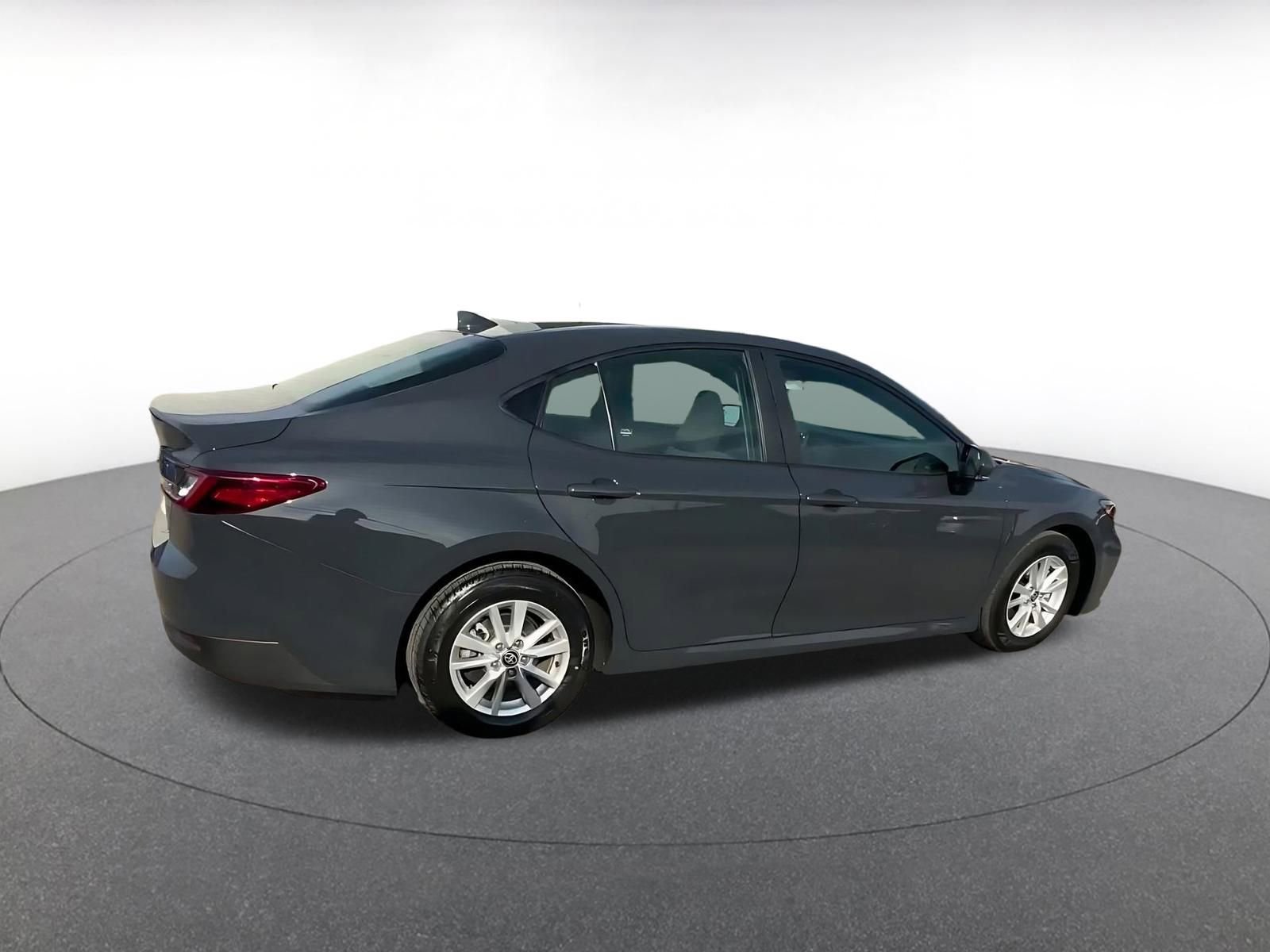 Used 2025 Toyota Camry LE image 15