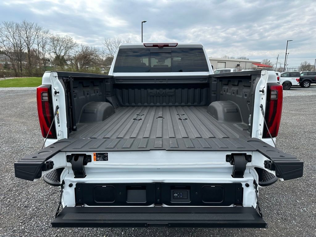 Used 2025 GMC Sierra 3500 Denali Ultimate w/ LPO, GMC Protection Package image 19