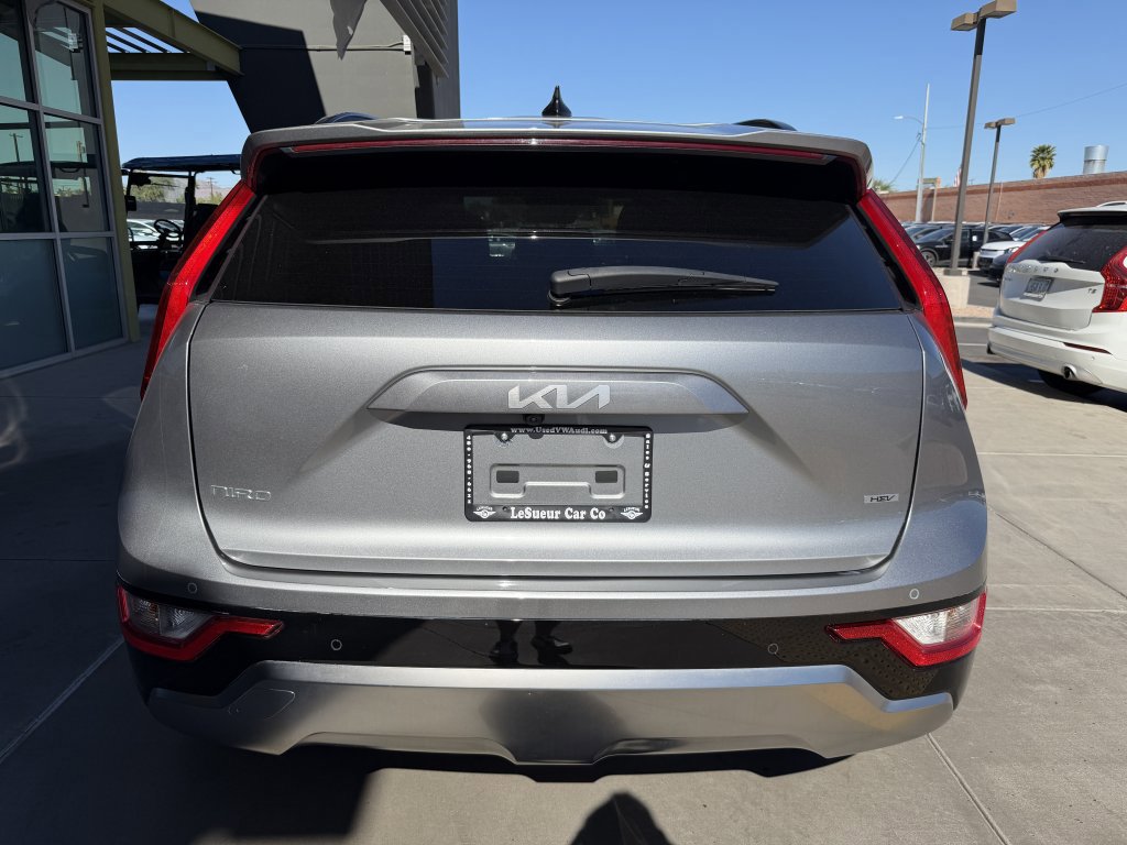 Used 2023 Kia Niro EX Touring image 13