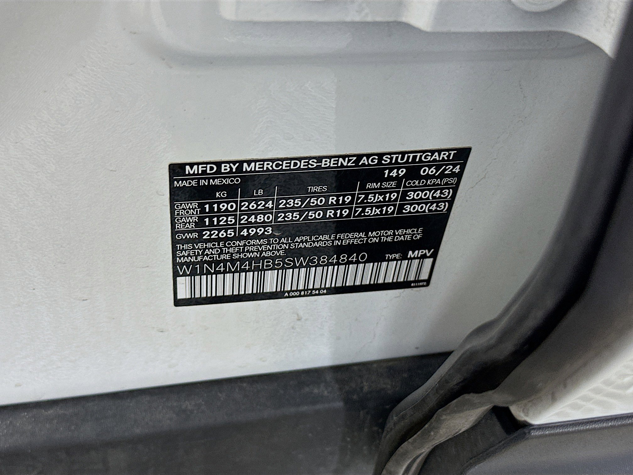 Used 2025 Mercedes-Benz GLB 250 4MATIC image 12