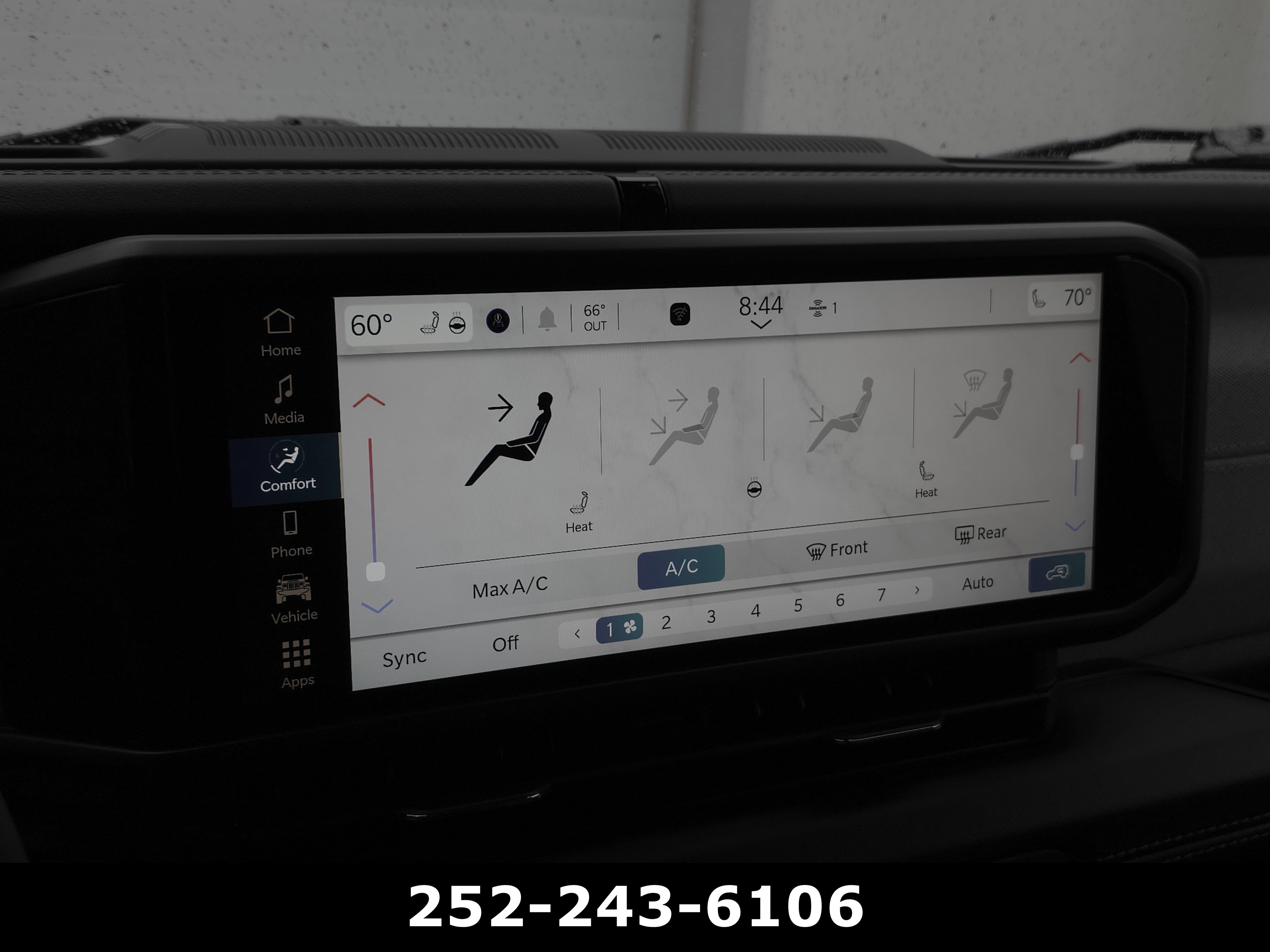 Used 2025 Jeep Wrangler Sahara image 16