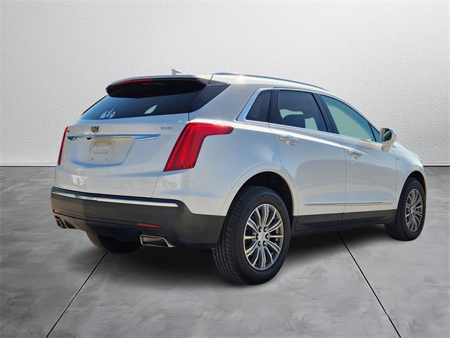 Used 2017 Cadillac XT5 Luxury w/ Driver Awareness Package image 4