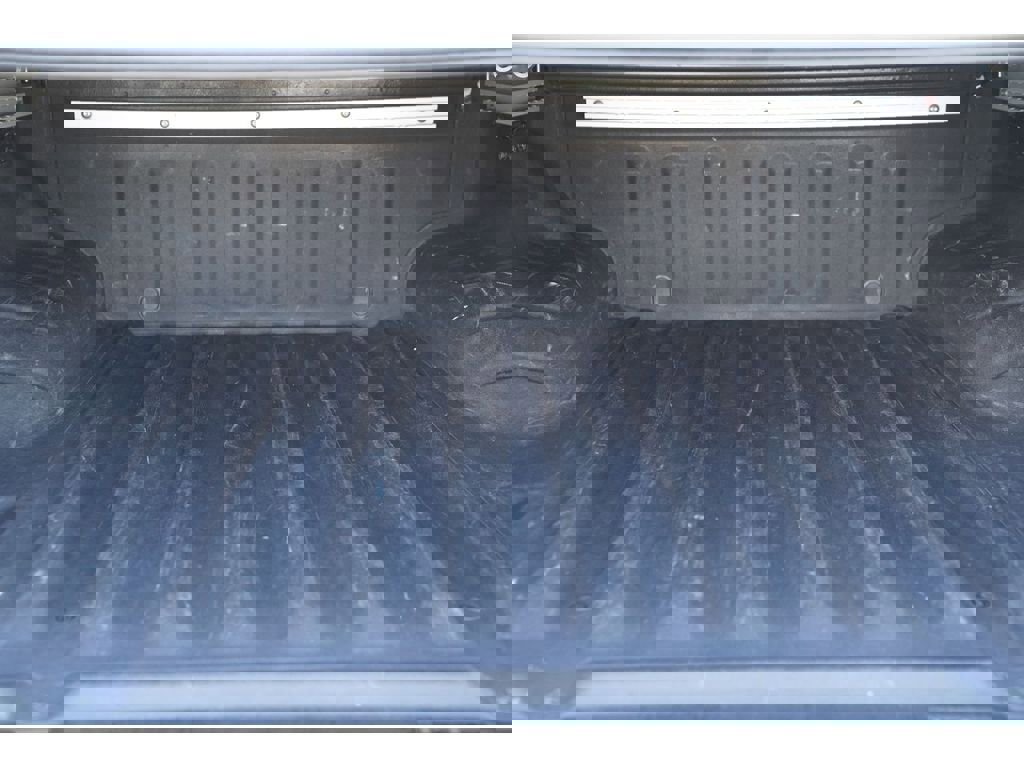 Used 2023 Nissan Frontier PRO-4X w/ Pro-4X Premium Package image 11