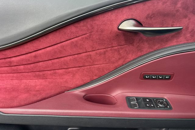Used 2018 Lexus LC 500 Coupe w/ Touring Package RWD image 12