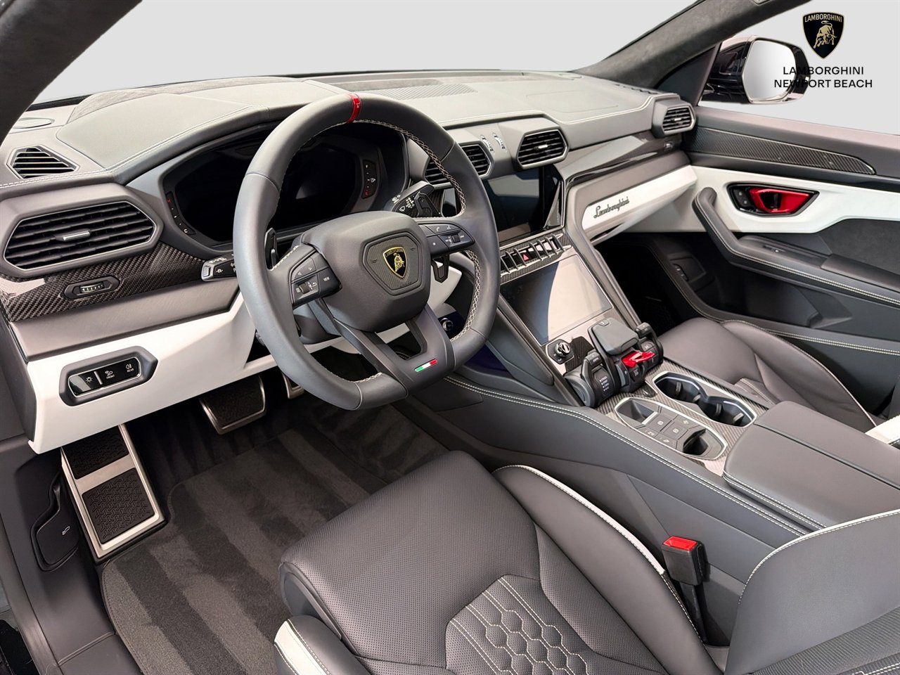 Used 2024 Lamborghini Urus S AWD/4WD image 9