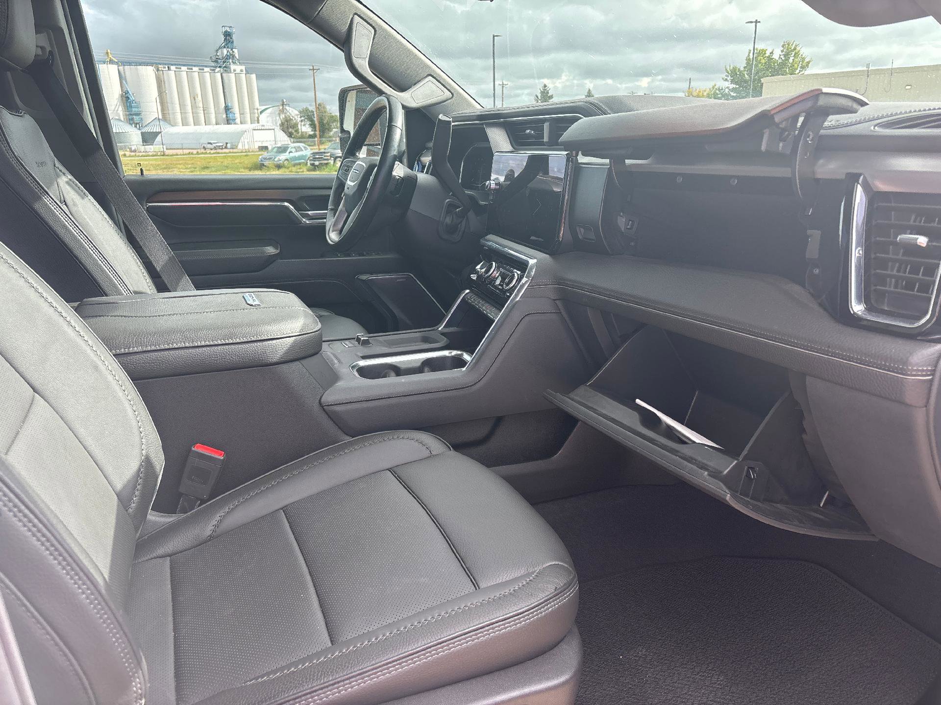 Used 2024 GMC Sierra 2500 Denali w/ Denali Reserve Package image 31