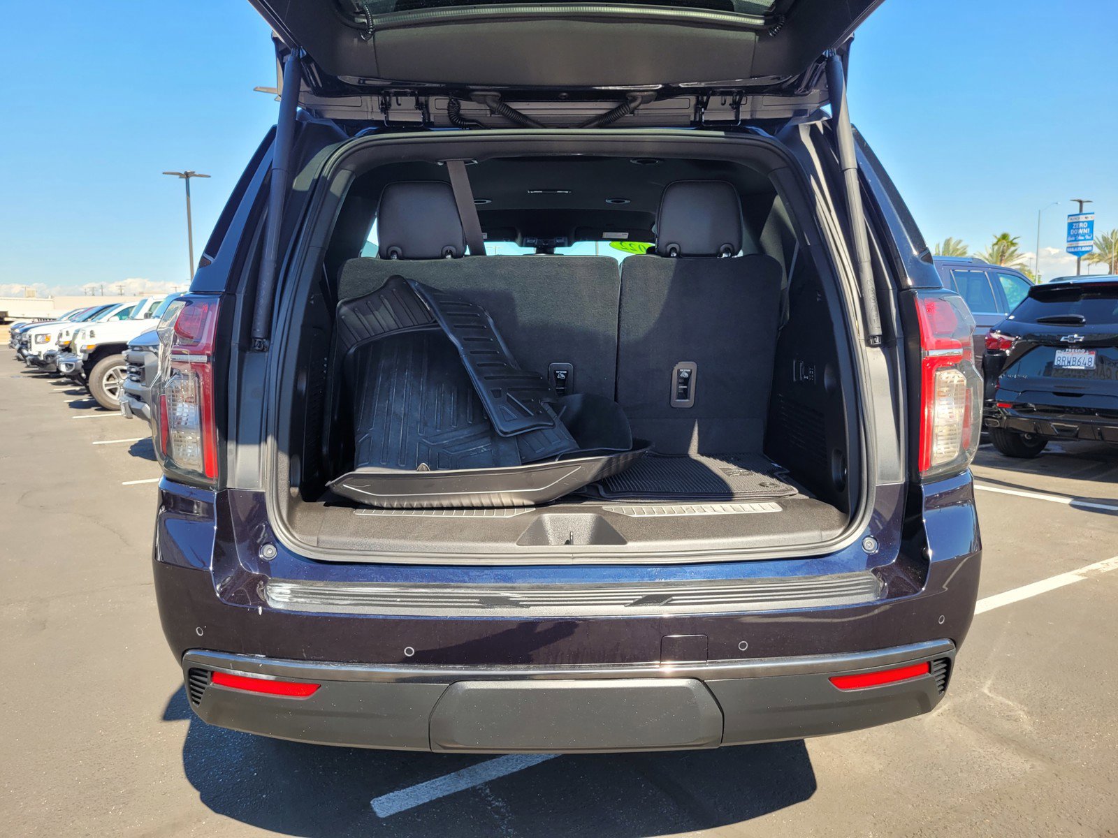 Used 2022 Chevrolet Tahoe RST w/ Luxury Package image 27