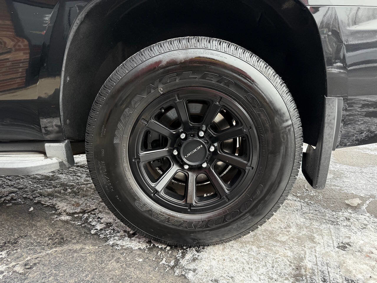 Used 2015 Chevrolet Tahoe 2WD image 9