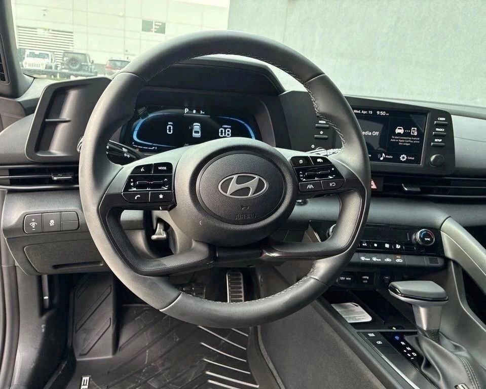 New 2026 Hyundai Elantra SE FWD image 9
