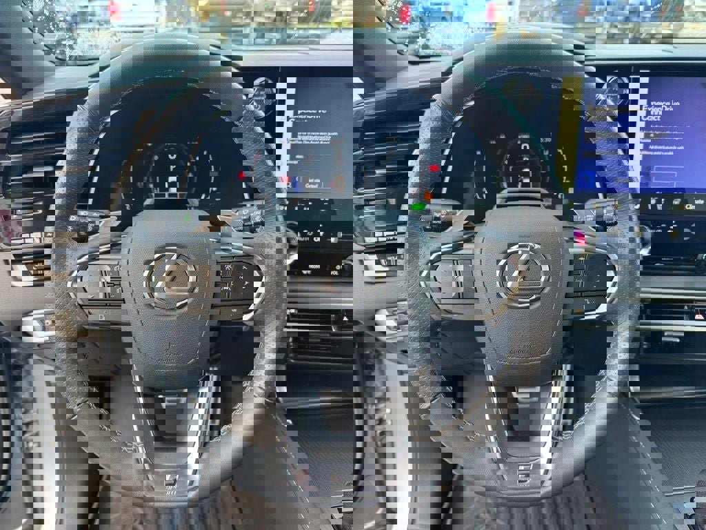 Used 2024 Lexus RX 500h F Sport w/ Convenience Package image 21