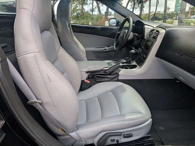 Used 2005 Chevrolet Corvette Coupe w/ Preferred Equipment Group RWD image 14