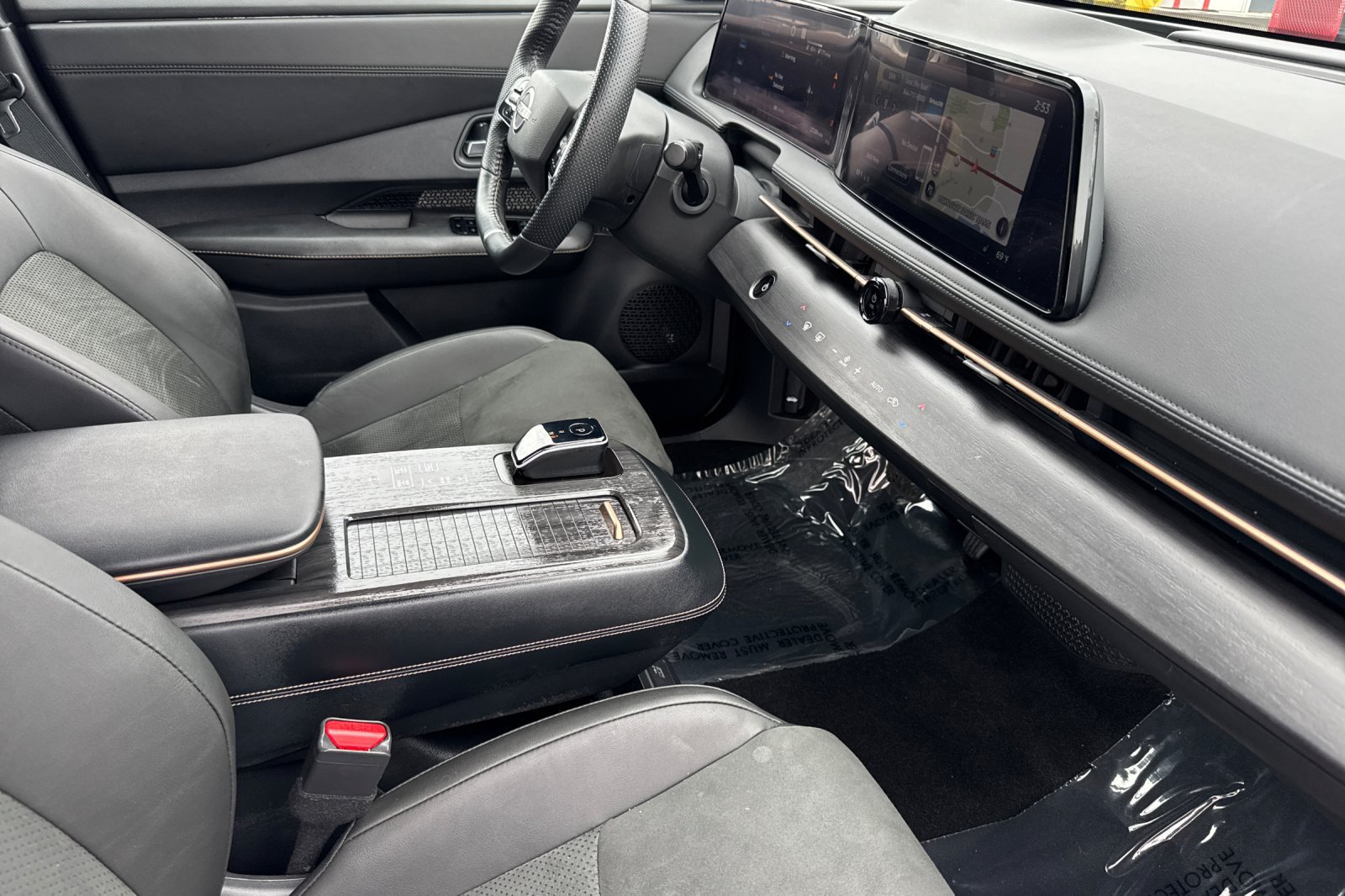 Used 2023 Nissan Ariya AWD image 20