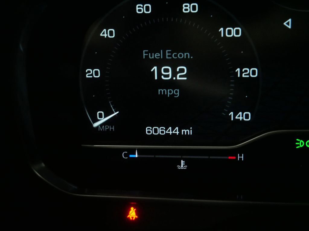 Used 2023 GMC Yukon SLT image 29