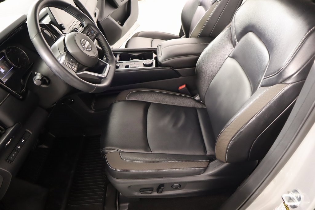 Used 2024 Nissan Pathfinder SL w/ Cargo Package image 12