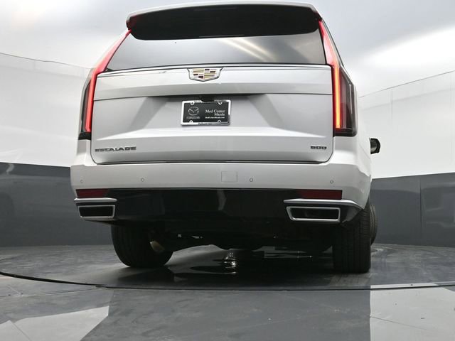 Used 2024 Cadillac Escalade Premium Luxury w/ Performance Package image 37