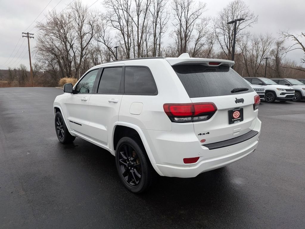 Used 2022 Jeep Grand Cherokee Laredo X image 6