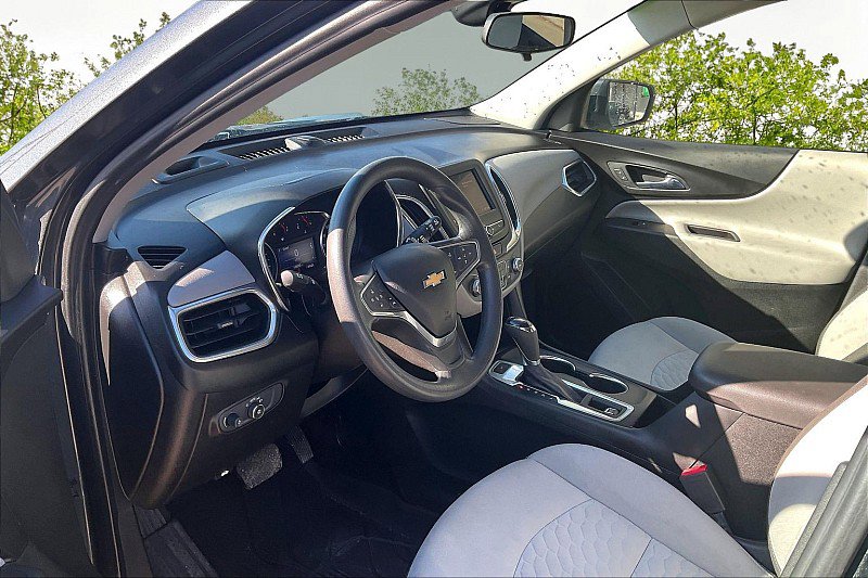 Used 2020 Chevrolet Equinox LT w/ LPO, Floor Liner Package AWD/4WD image 16