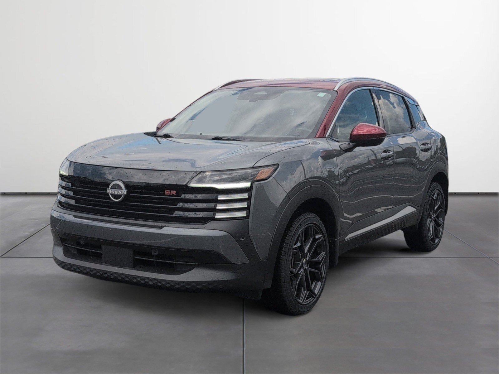 Used 2025 Nissan Kicks SR w/ SR Premium Package FWD image 2