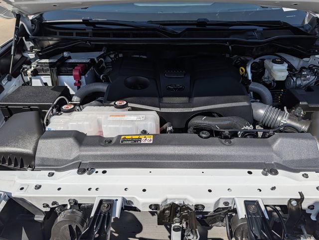 Certified 2025 Toyota Tundra Platinum image 38