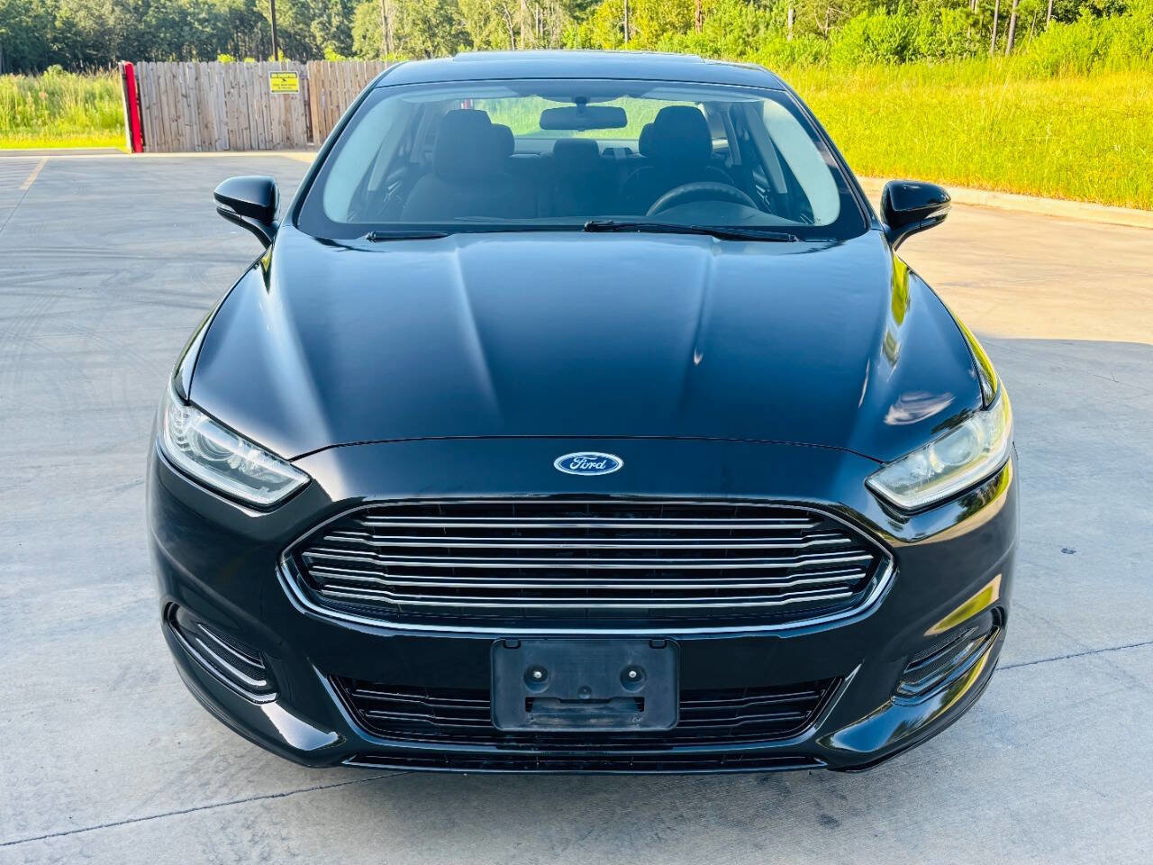 Used 2014 Ford Fusion SE image 2
