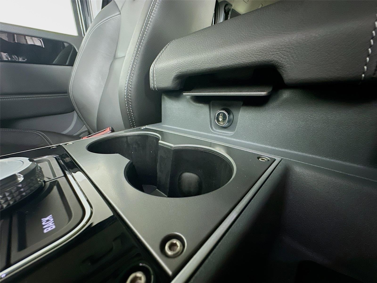 Used 2024 INEOS Grenadier Fieldmaster Edition image 29