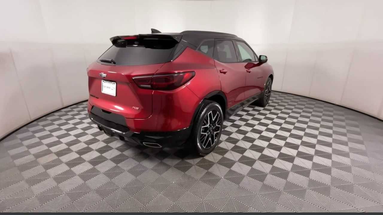 New 2025 Chevrolet Blazer RS w/ Driver Confidence II Package AWD/4WD image 16