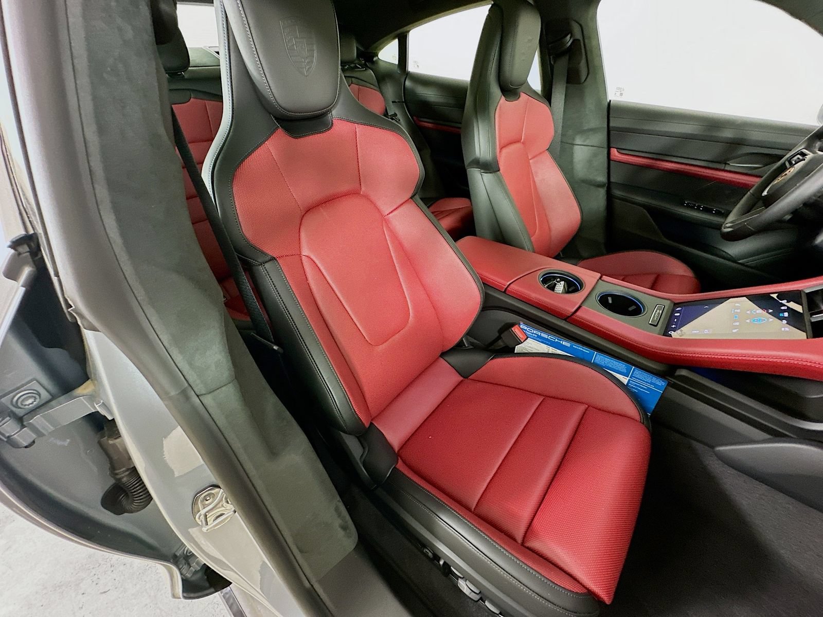New 2026 Porsche Taycan GTS AWD/4WD image 42