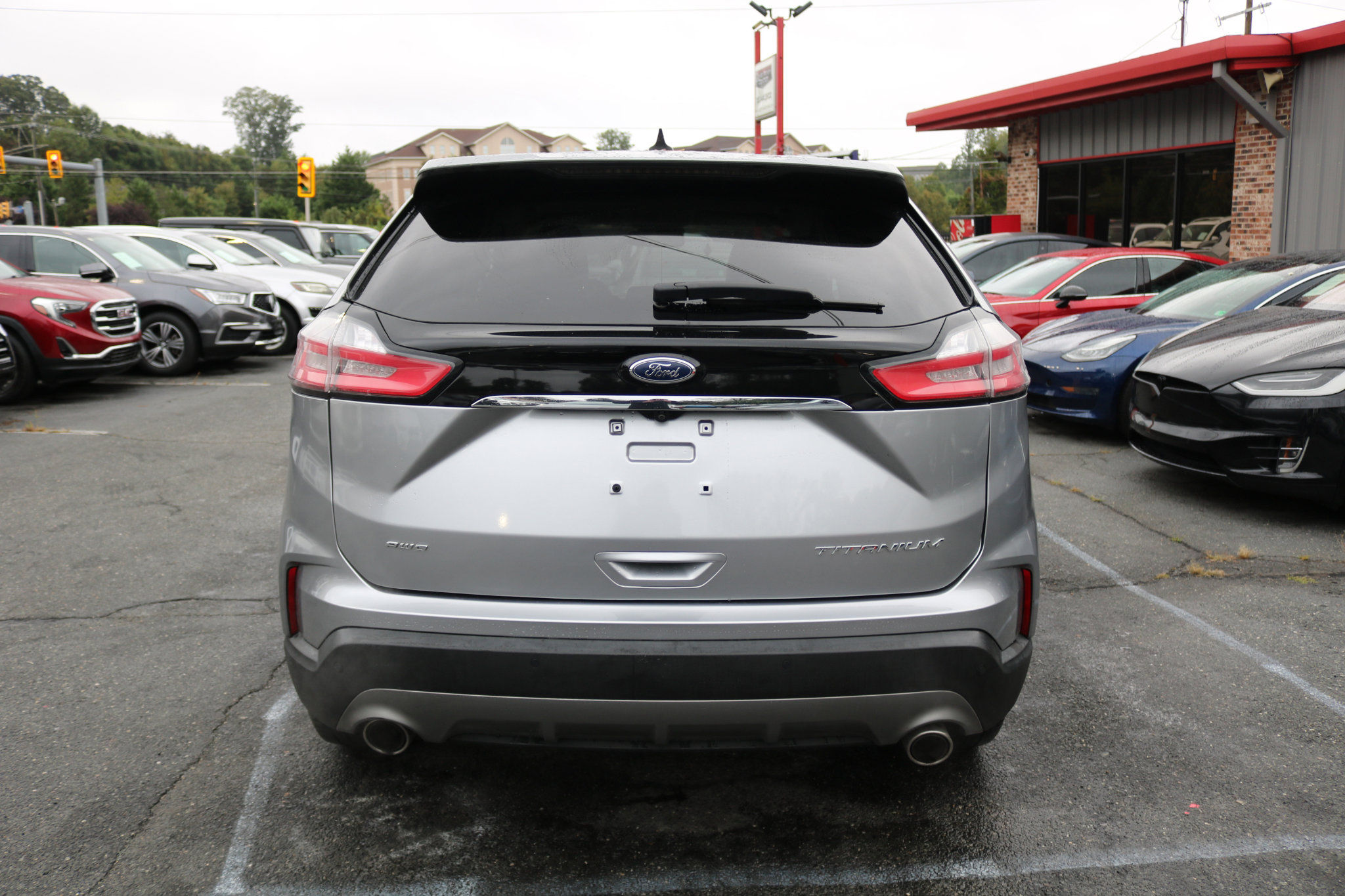 Used 2022 Ford Edge Titanium image 3