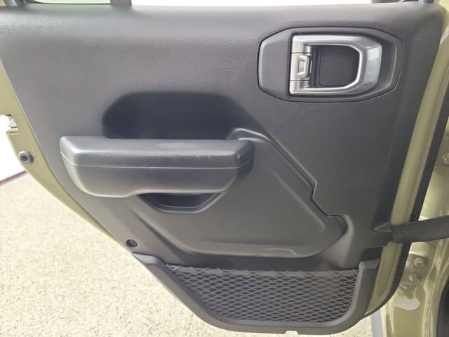 Used 2026 Jeep Wrangler Unlimited Rubicon image 14