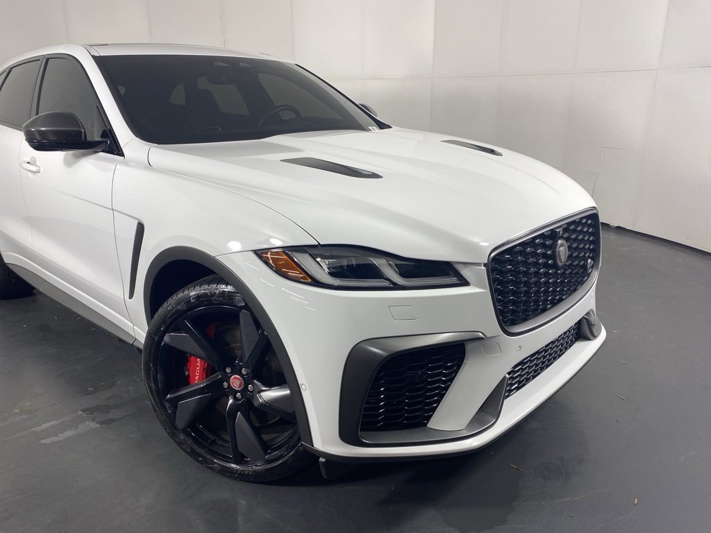Used 2021 Jaguar F-PACE SVR image 2